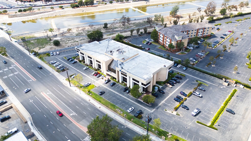 More Photos Of 1855 W Katella Ave, Orange Office Residential For Lease