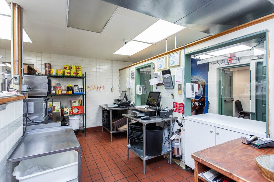 More Photos Of 126 Mariaville Rd, Schenectady General Retail For Sale