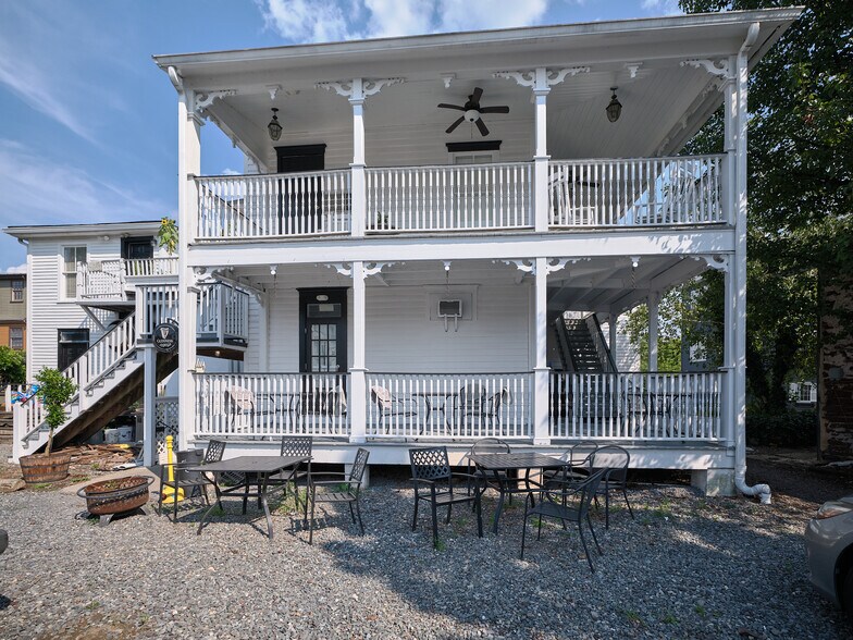 More Photos Of 31 Race St, Frenchtown Hotel For Sale
