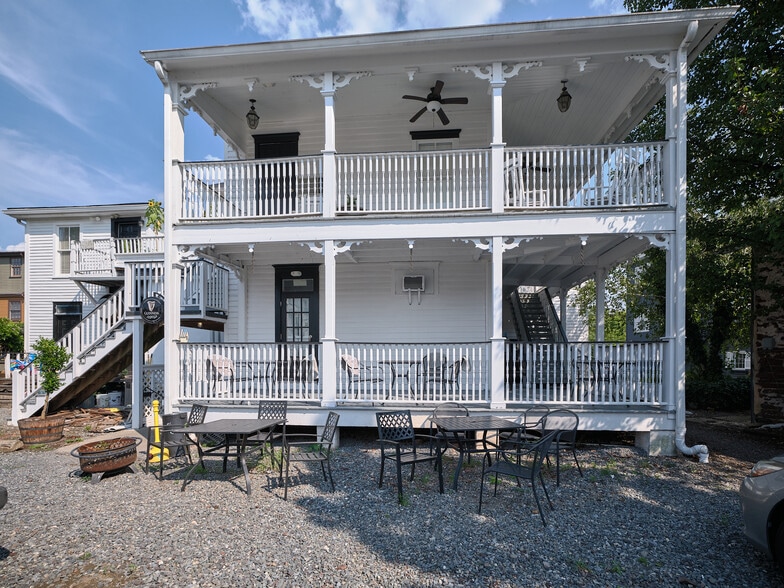 More Photos Of 31 Race St, Frenchtown Hotel For Sale