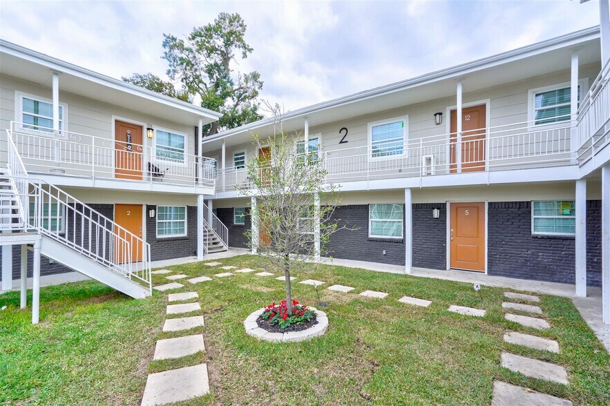 More Photos Of 1824 Thonig Rd, Houston Apartments For Sale