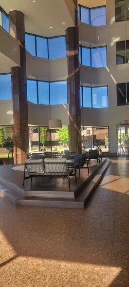 More Photos Of 6075 Poplar Ave, Memphis Coworking Space