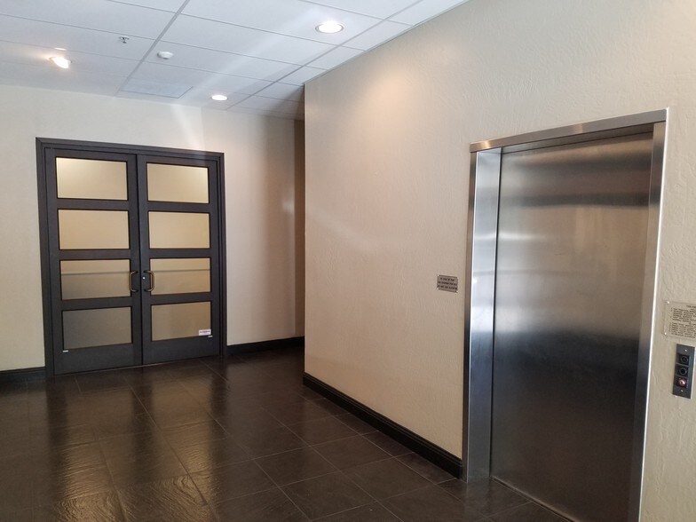 More Photos Of 912 11th St, Modesto Office For Lease
