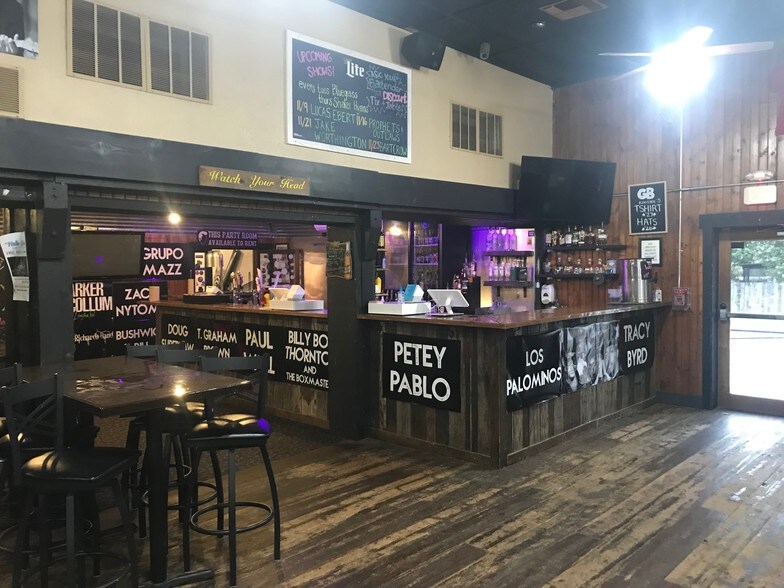 More Photos Of 262 West Jahn St, New Braunfels Restaurant For Lease