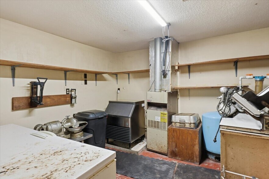 More Photos Of 1077 Duncan Dr, Edwards General Retail For Sale