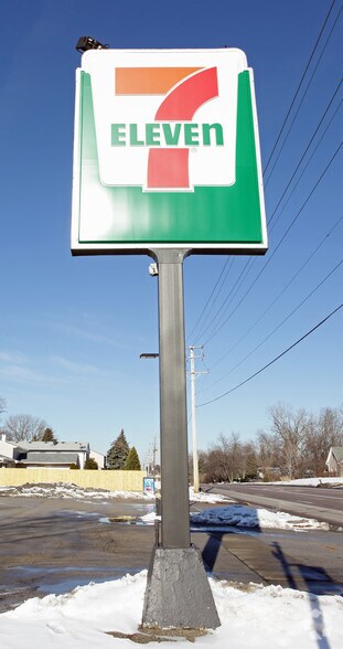 More Photos Of 1408 Bloomingdale Rd, Glendale Heights Convenience Store For Sale