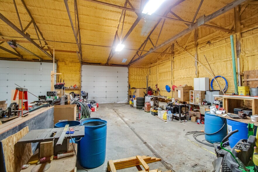 More Photos Of 200 Mounts st, Carlinville Industrial For Sale
