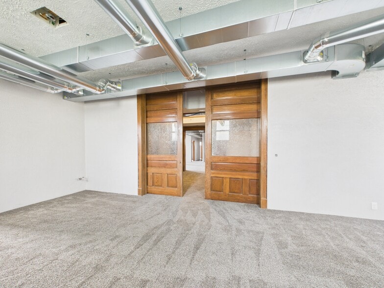 More Photos Of 220 E 6th St, Minden Office Residential For Sale