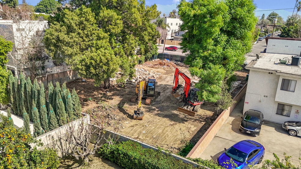 More Photos Of 6901 Woodman Ave, Van Nuys Apartments For Sale
