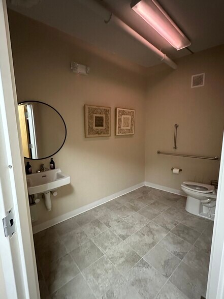 More Photos Of 1039 W Lancaster Ave, Bryn Mawr Storefront Retail Office For Sale
