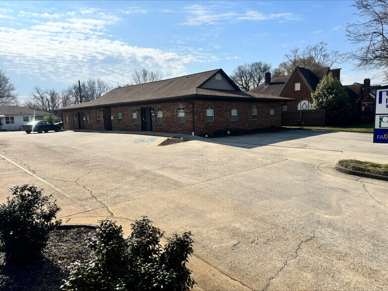 More Photos Of 2150 N Ocoee St, Cleveland Office For Lease