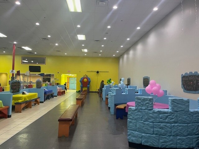 More Photos Of 2040 Schillinger Rd S, Mobile Freestanding For Lease