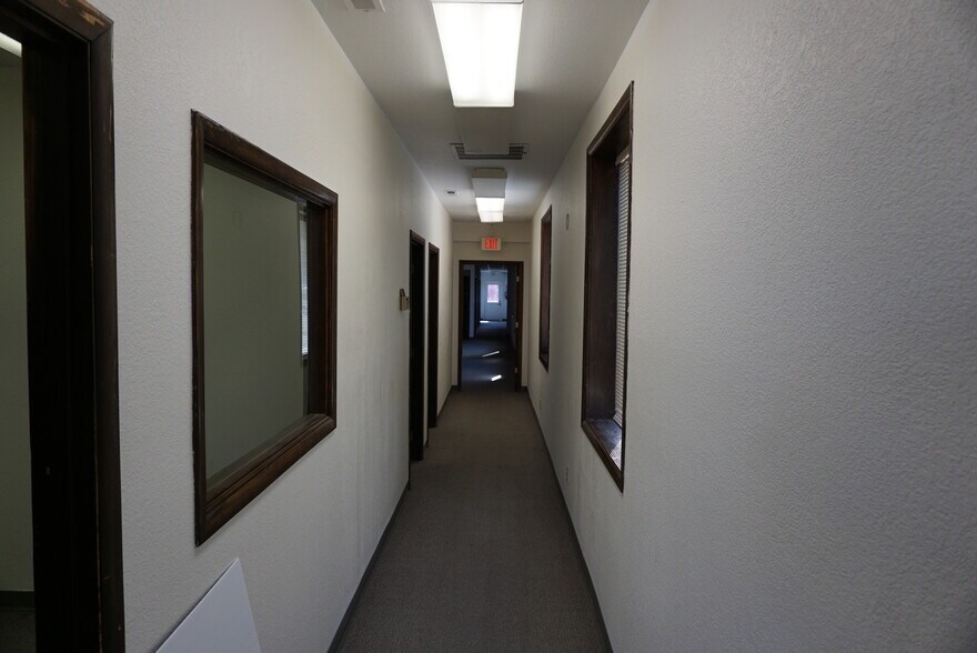 More Photos Of 1109 Meade Ave, Prosser Office For Lease