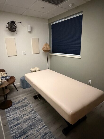 More Photos Of 651 Old Country Rd, Plainview Medical For Lease