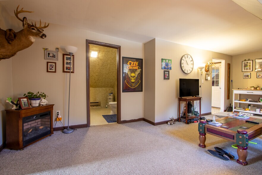 More Photos Of 19 Trestle Rd, Hancock Storefront Retail Office For Sale