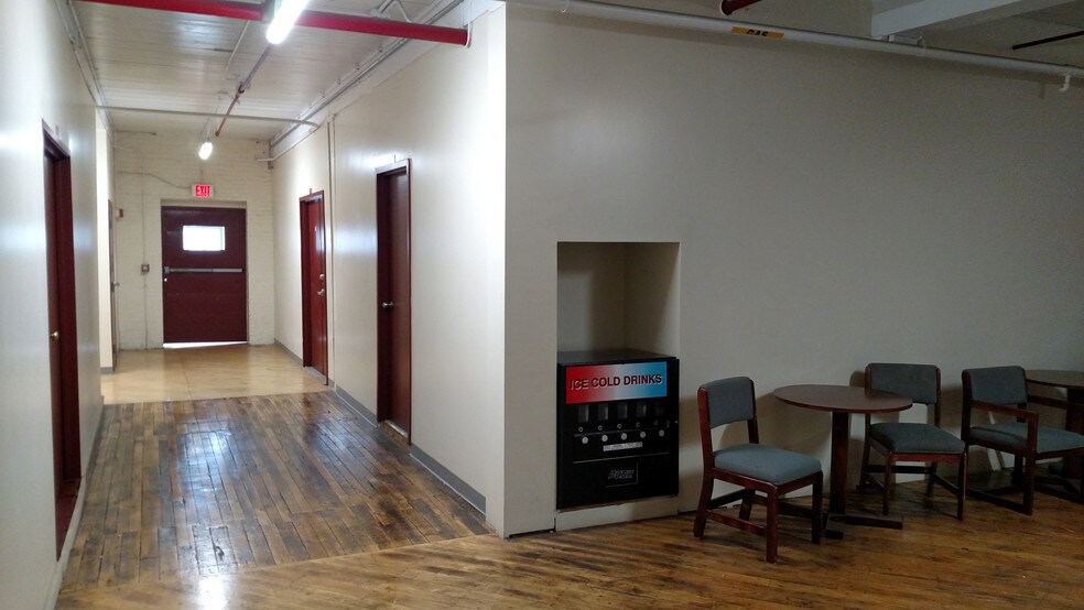 More Photos Of 51-55 Lake St, Nashua Light Manufacturing For Sale
