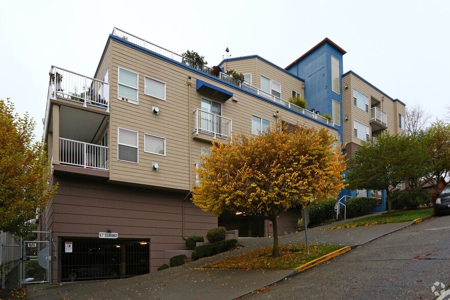 More Photos Of 215 NE 40th St, Seattle Office For Sale