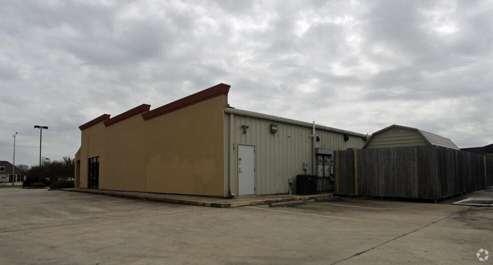 More Photos Of 405-409 Belle Terre Blvd, La Place Freestanding For Sale