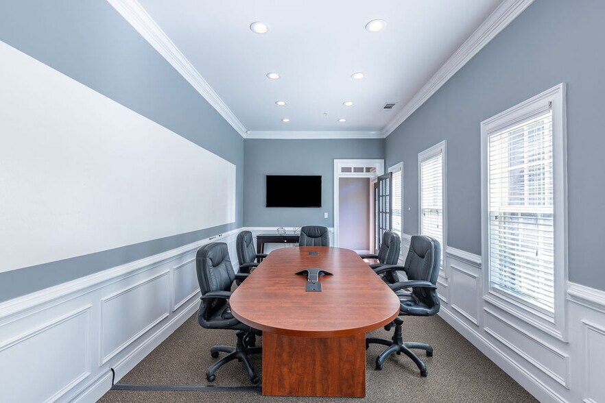 More Photos Of 3375 Chastain Gardens Dr, Kennesaw Office For Sale