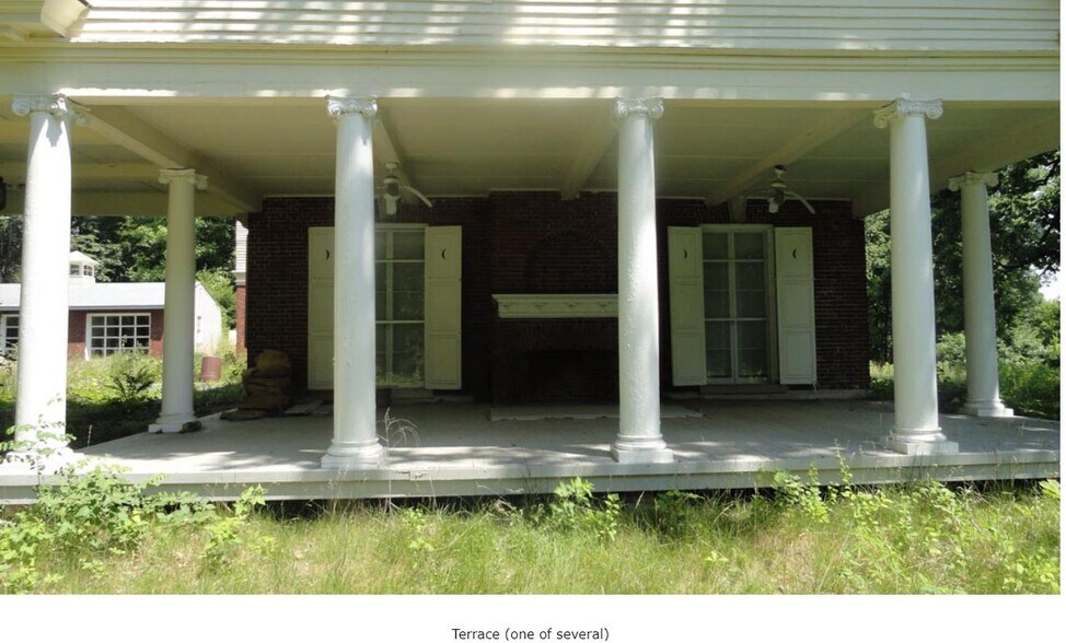 More Photos Of 37-60 Blackburn Rd, Selkirk Apartments For Sale