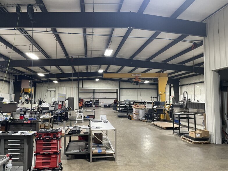 More Photos Of 9700 Looney Rd, Piqua Warehouse For Sale