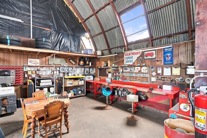 More Photos Of 119 Dewey St, Pacific Grove Auto Repair For Sale
