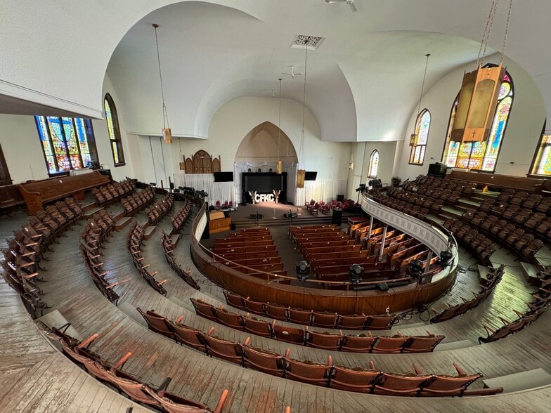 More Photos Of 697 13th Ave NE, Minneapolis Religious Facility For Sale