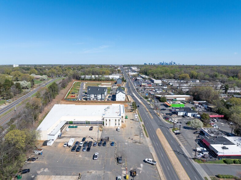 More Photos Of 6700 South Blvd, Charlotte Warehouse For Lease