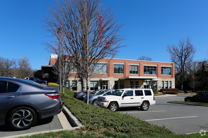 More Photos Of 2459 Wilkinson Blvd, Charlotte Loft Creative Space For Lease