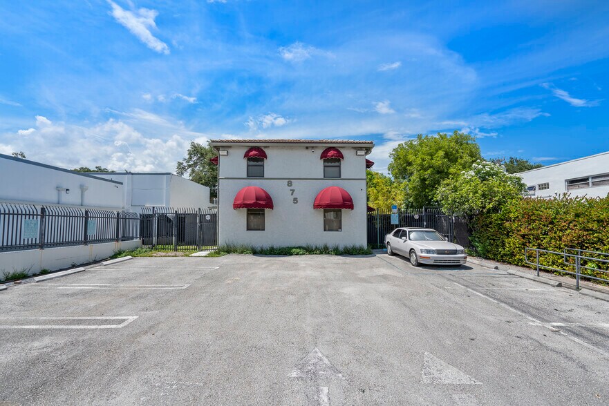 More Photos Of 875 NE 79th St, Miami Loft Creative Space For Lease