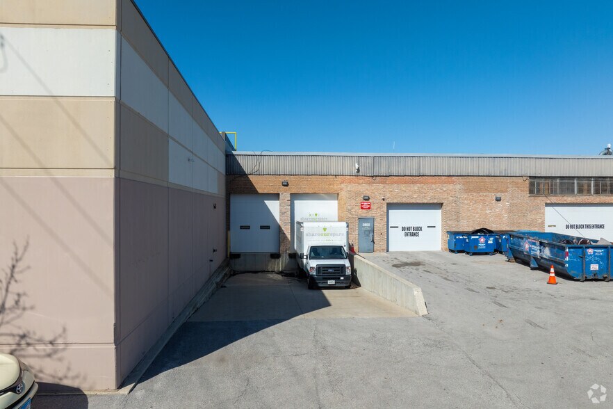 More Photos Of 3800 N Milwaukee Ave, Chicago Warehouse For Lease
