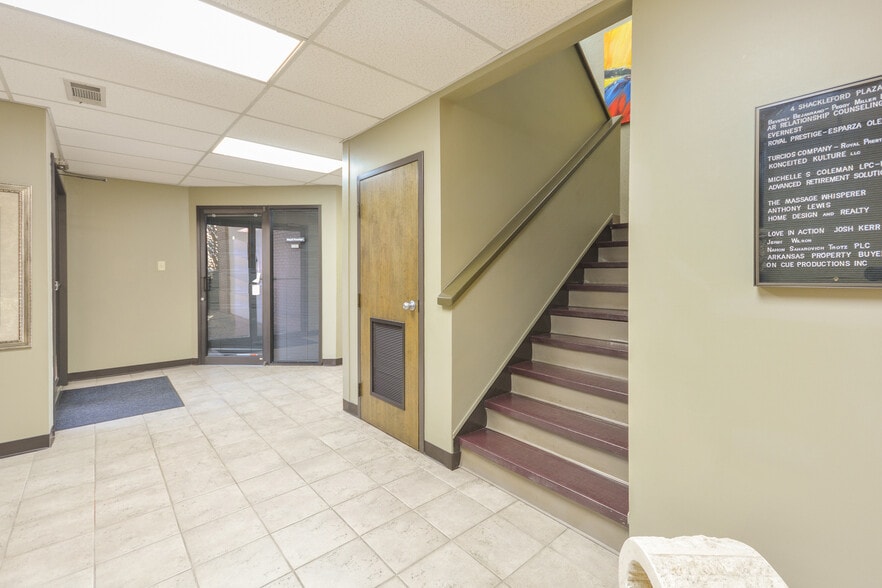 More Photos Of 4 Shackleford Plz, Little Rock Office For Sale