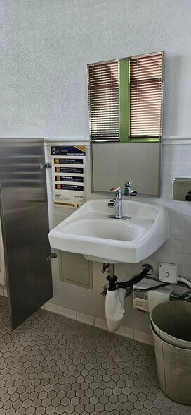 More Photos Of 1170 W 3rd St, San Bernardino Storefront Retail Office For Lease