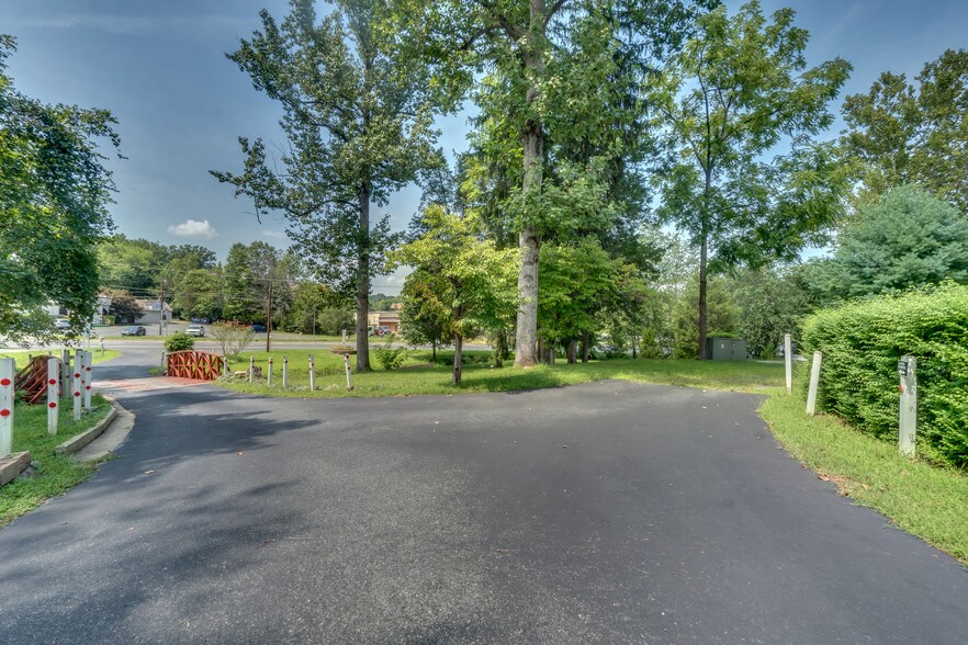 More Photos Of 3998 Jefferson Davis Hwy, Stafford Freestanding For Sale
