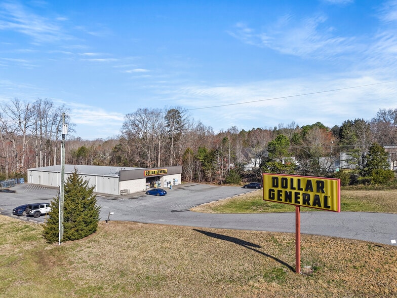 More Photos Of 8547 N Highway 150, Clemmons Freestanding For Sale