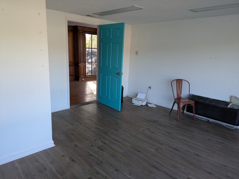 More Photos Of 734 Mt Moriah Rd, Memphis Loft Creative Space For Lease