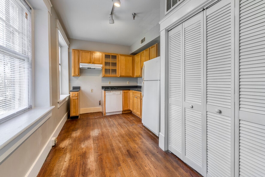 More Photos Of , Macon-Bibb Multifamily For Sale