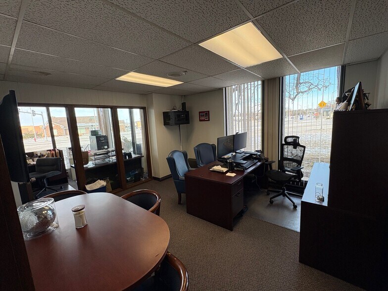 More Photos Of 10533 W National Ave, West Allis Office For Sale