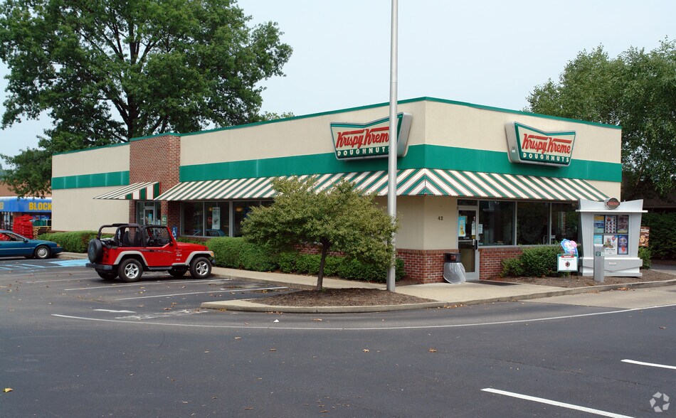 More Photos Of 42 River Walk Mall, Charleston Fast Food For Sale