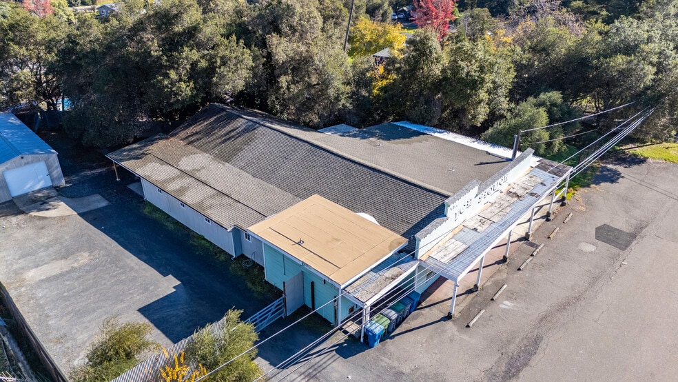 More Photos Of 840 N Cloverdale Blvd, Cloverdale Convenience Store For Sale