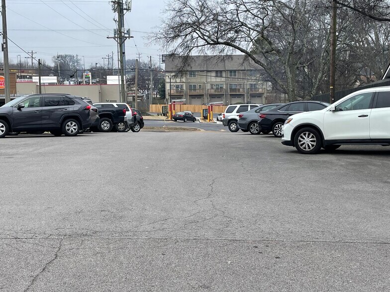More Photos Of 904 Gallatin Ave, Nashville General Retail For Lease