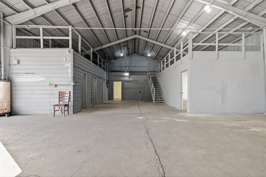 More Photos Of 2544 Chico Ave, South El Monte Manufacturing For Lease