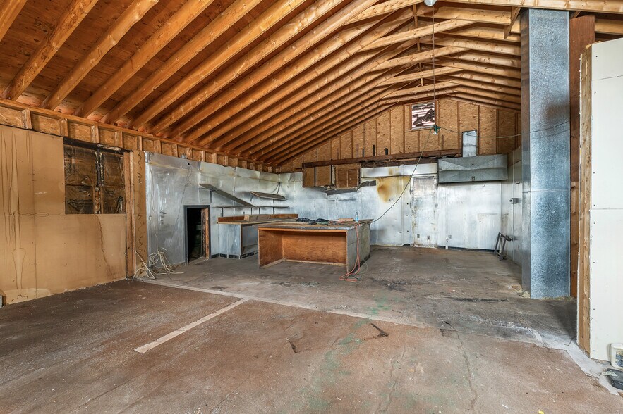 More Photos Of 13 Main St, Goffstown Restaurant For Sale