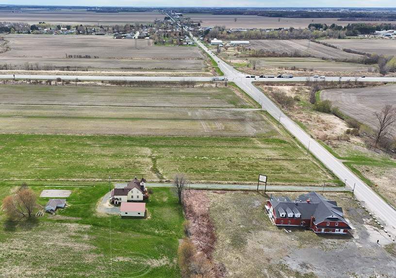 More Photos Of 305 Rang Du Pays-Brulé, Saint-Célestin Freestanding For Sale