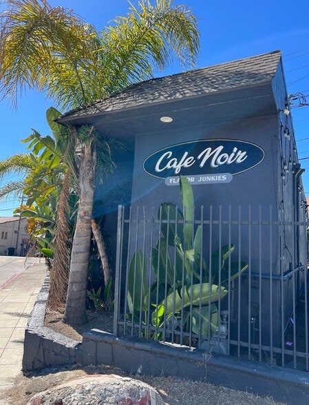 Primary Photo Of 2818 Macarthur Blvd, Oakland Restaurant For Sale