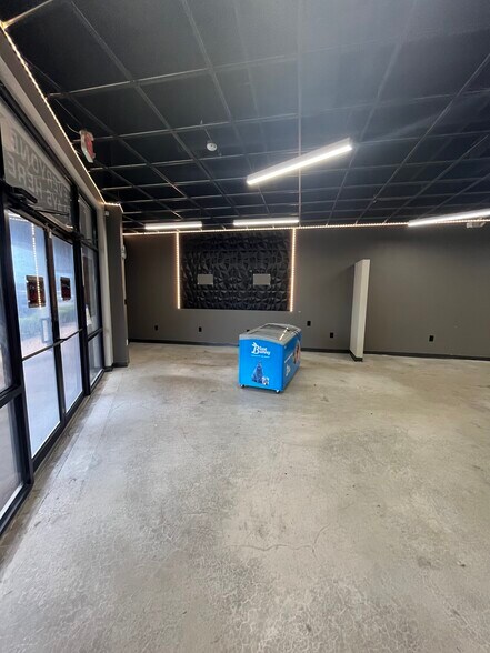 More Photos Of 527 Mary Esther Blvd, Fort Walton Beach Storefront For Lease