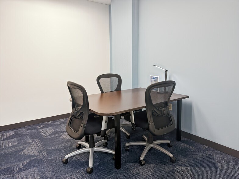 More Photos Of 10901 W 84th Ter, Lenexa Coworking Space