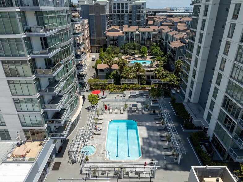 More Photos Of 400 W Ocean Blvd, Long Beach Apartments For Lease