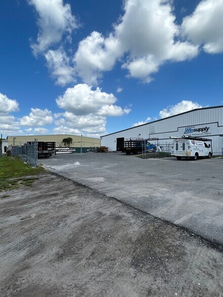 More Photos Of 3110 Reynolds Rd, Lakeland Warehouse For Lease
