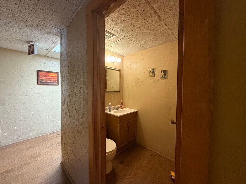 More Photos Of 35 5th Ave, Belle Fourche Office For Sale